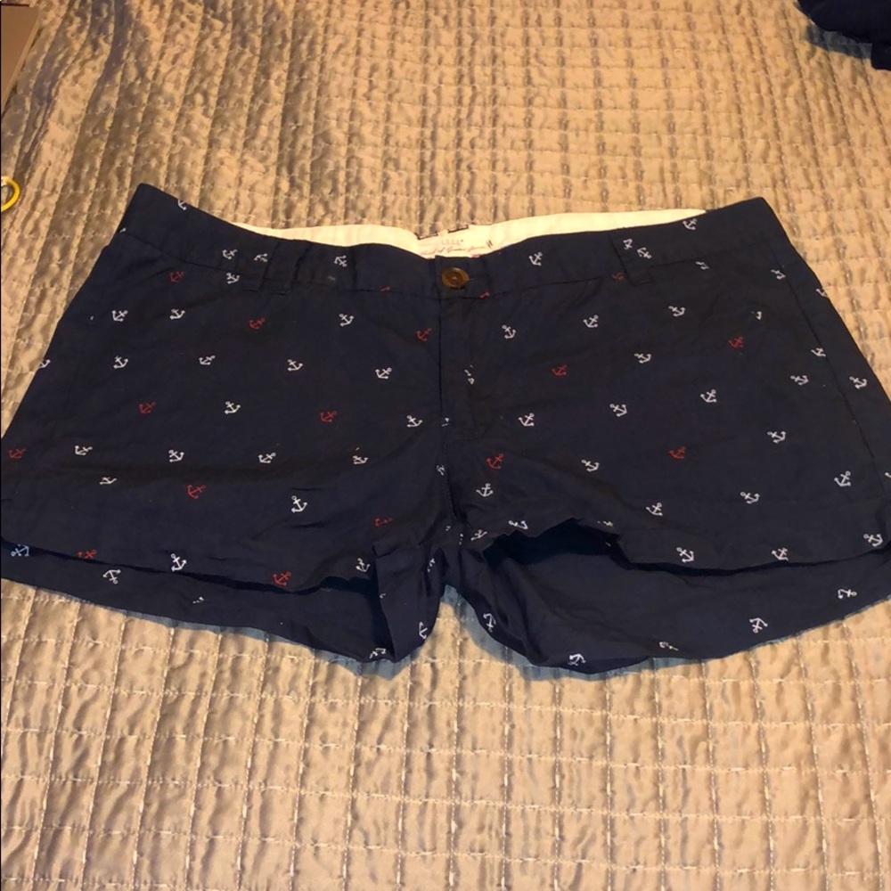 Navy blue low rise short